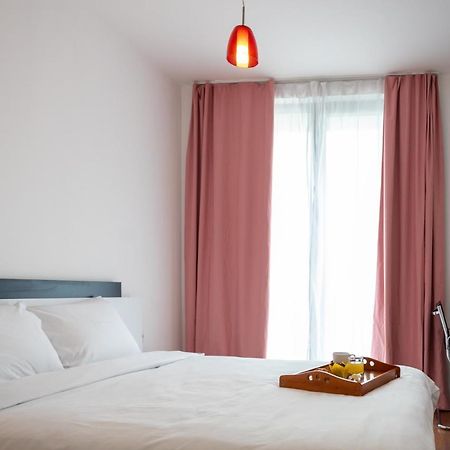 Sunny 1Bdr Apartment Near Center 索菲亞 外观 照片