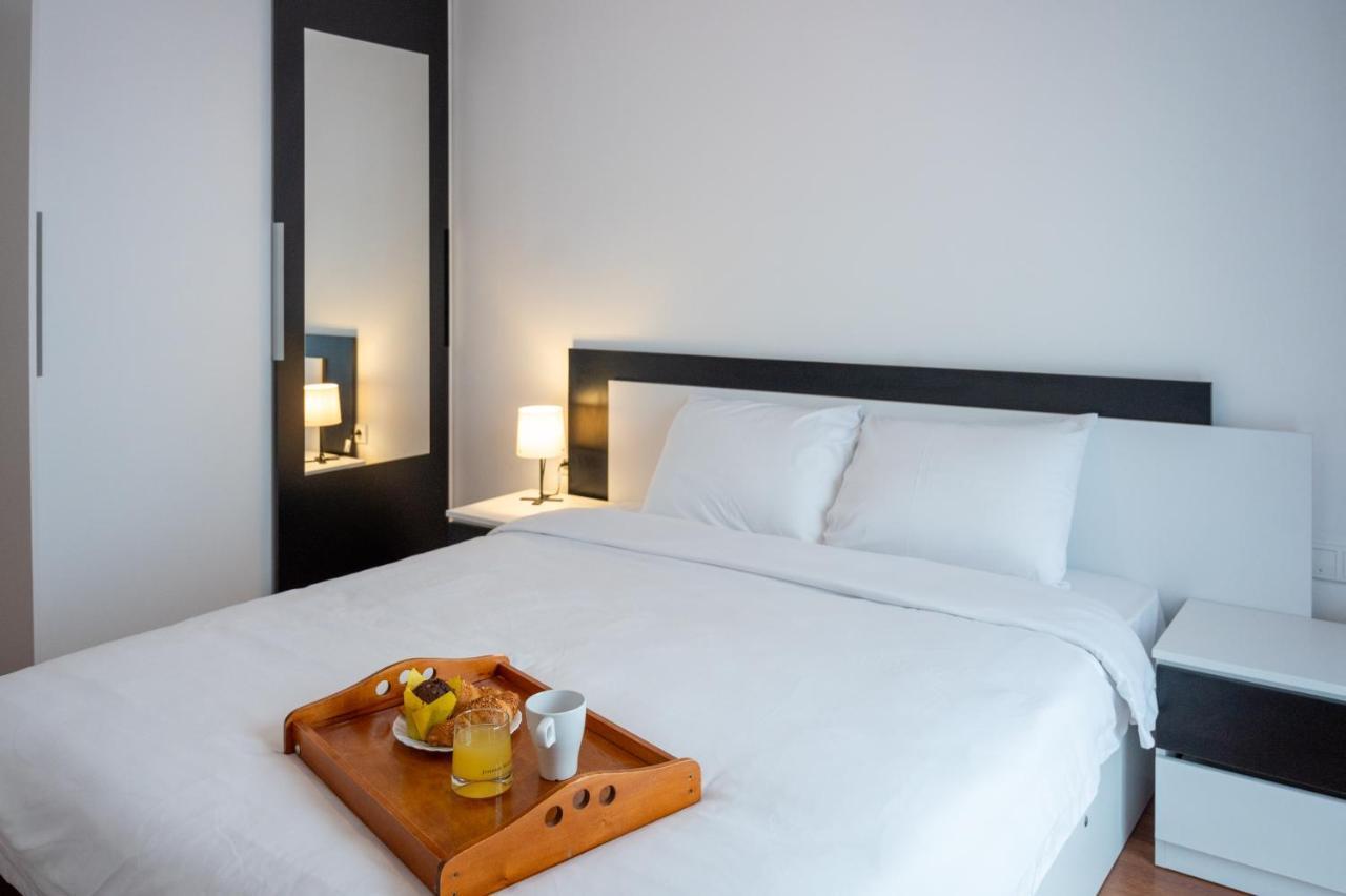 Sunny 1Bdr Apartment Near Center 索菲亞 外观 照片