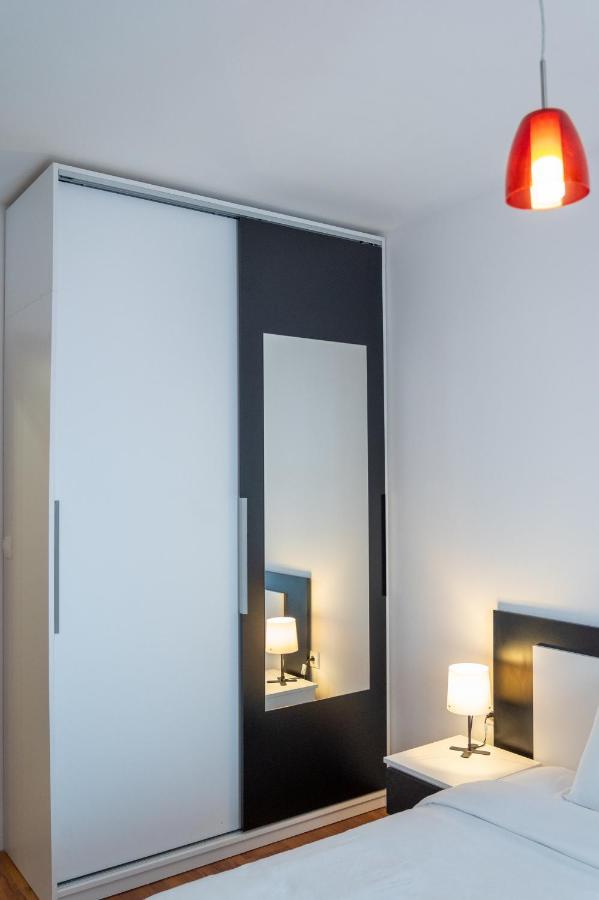 Sunny 1Bdr Apartment Near Center 索菲亞 外观 照片